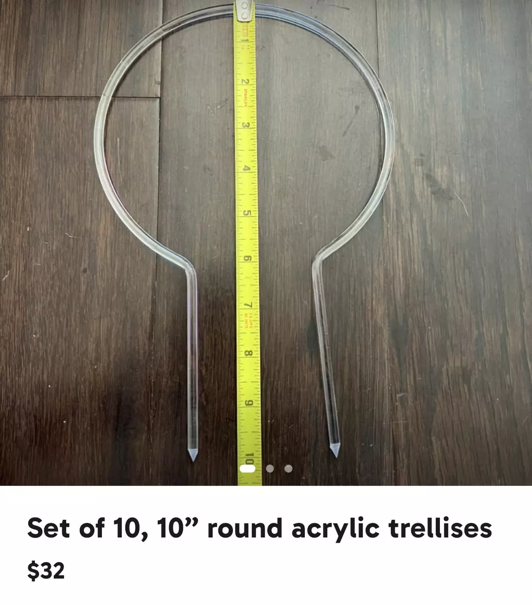 Reserved for @Jeseryn bundle trellises 10” circle x20 and 6” heart shaped x5 thumbnail