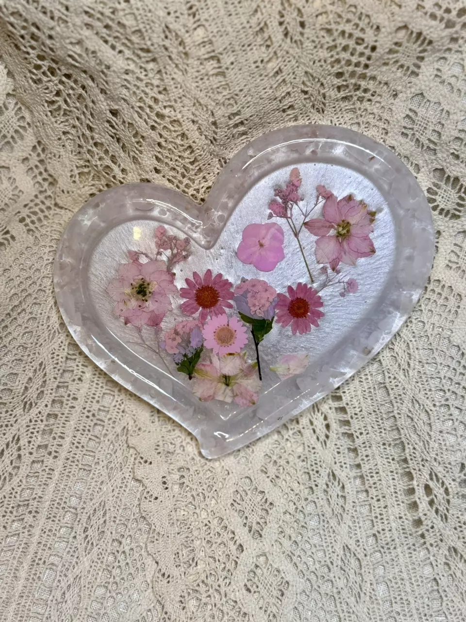Heart tray with rose quartz and pressed flowers thumbnail