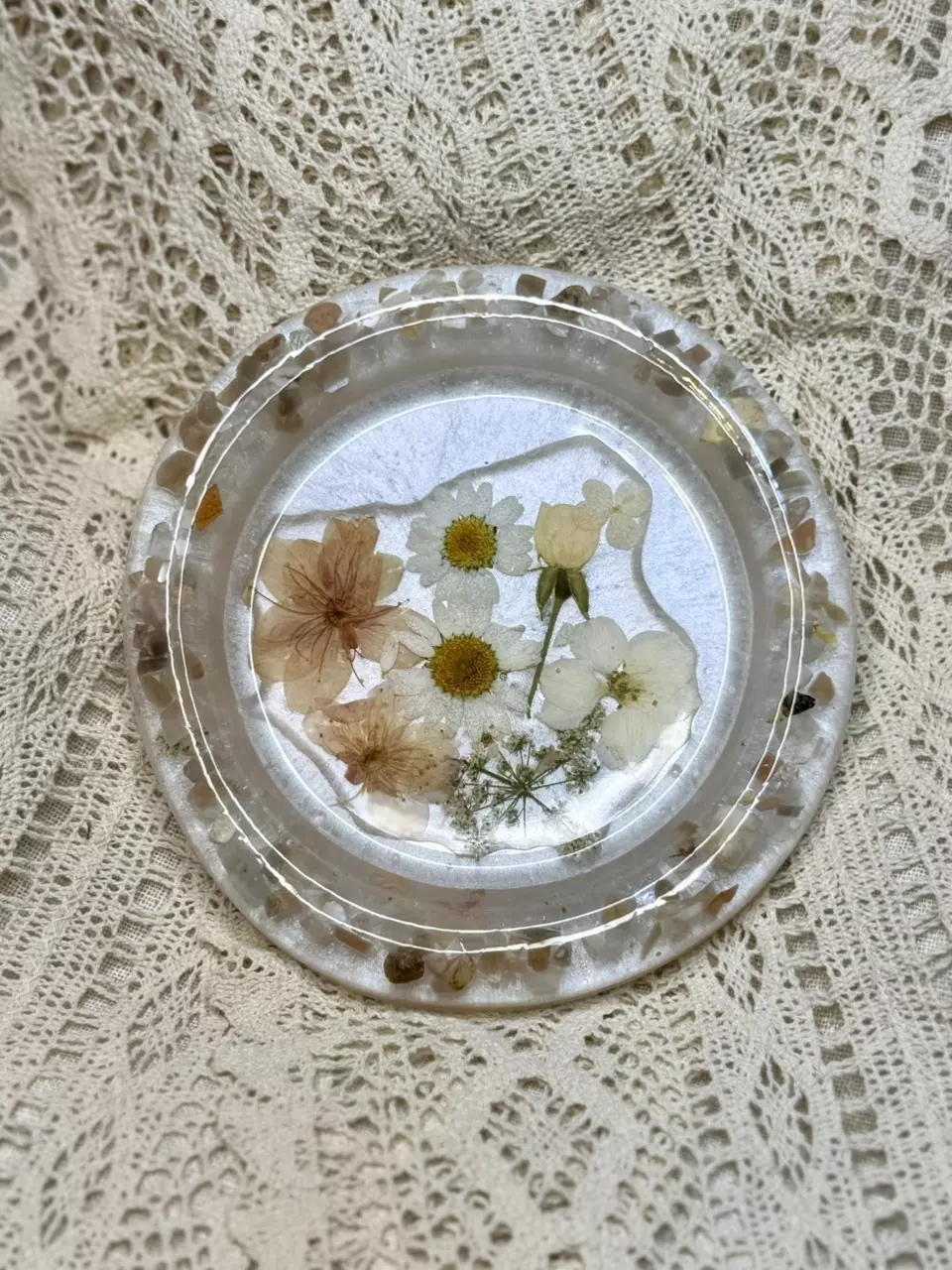 Circle tray with moonstone and pressed flowers thumbnail