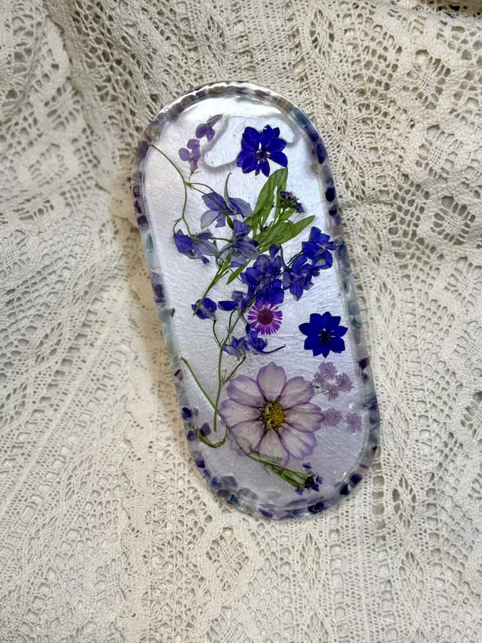Medium tray with fluorite and pressed flowers thumbnail