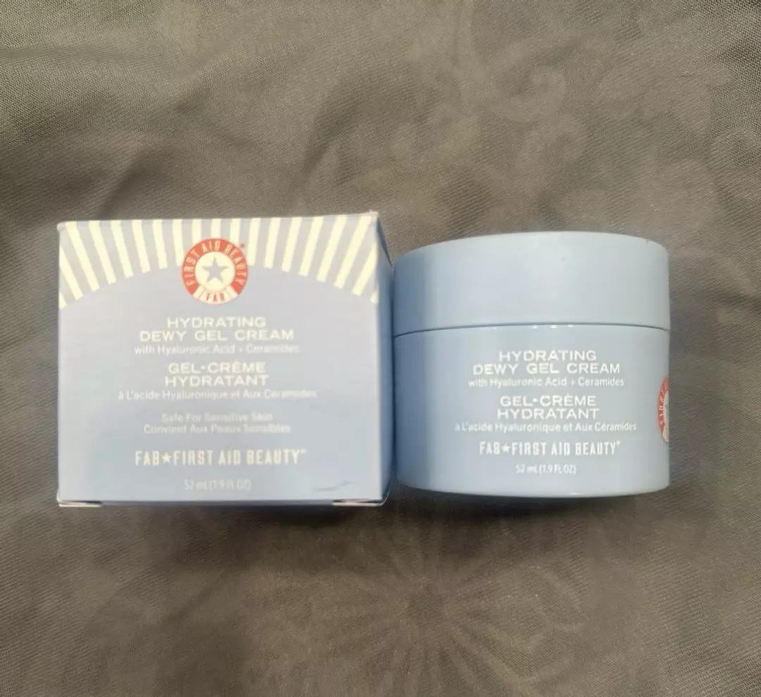 First Aid Beauty Hydrating Gel Cream thumbnail