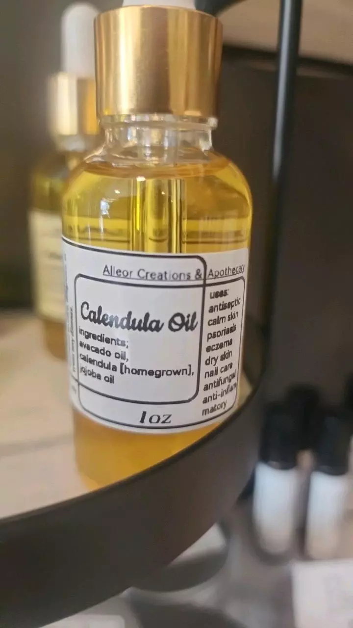 Calendula Oil thumbnail