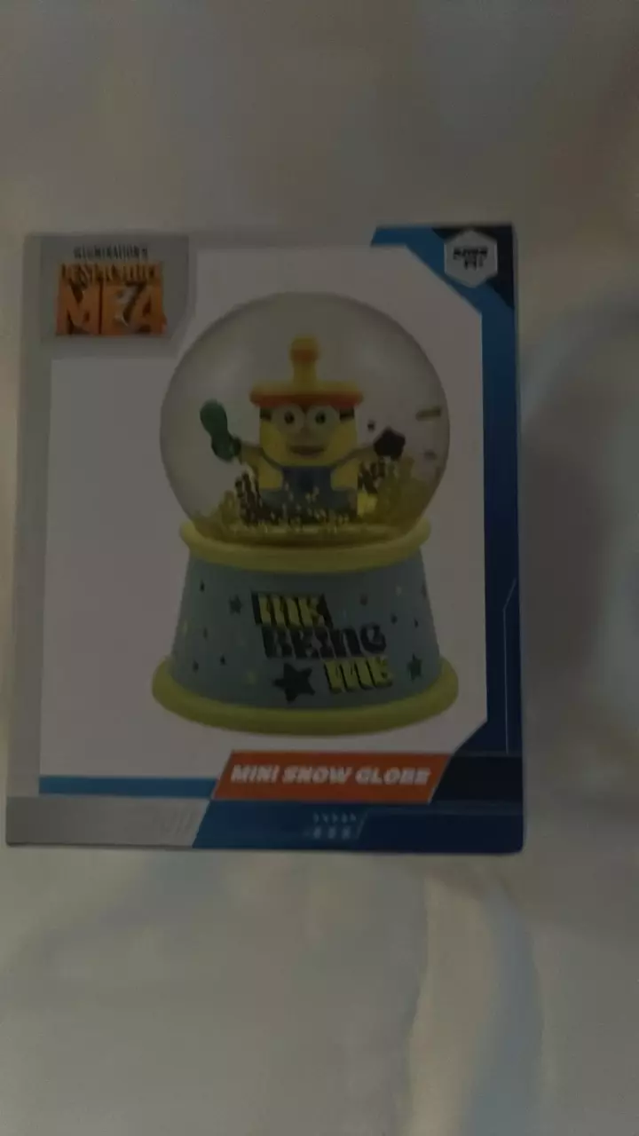 Despicable me snow globe thumbnail