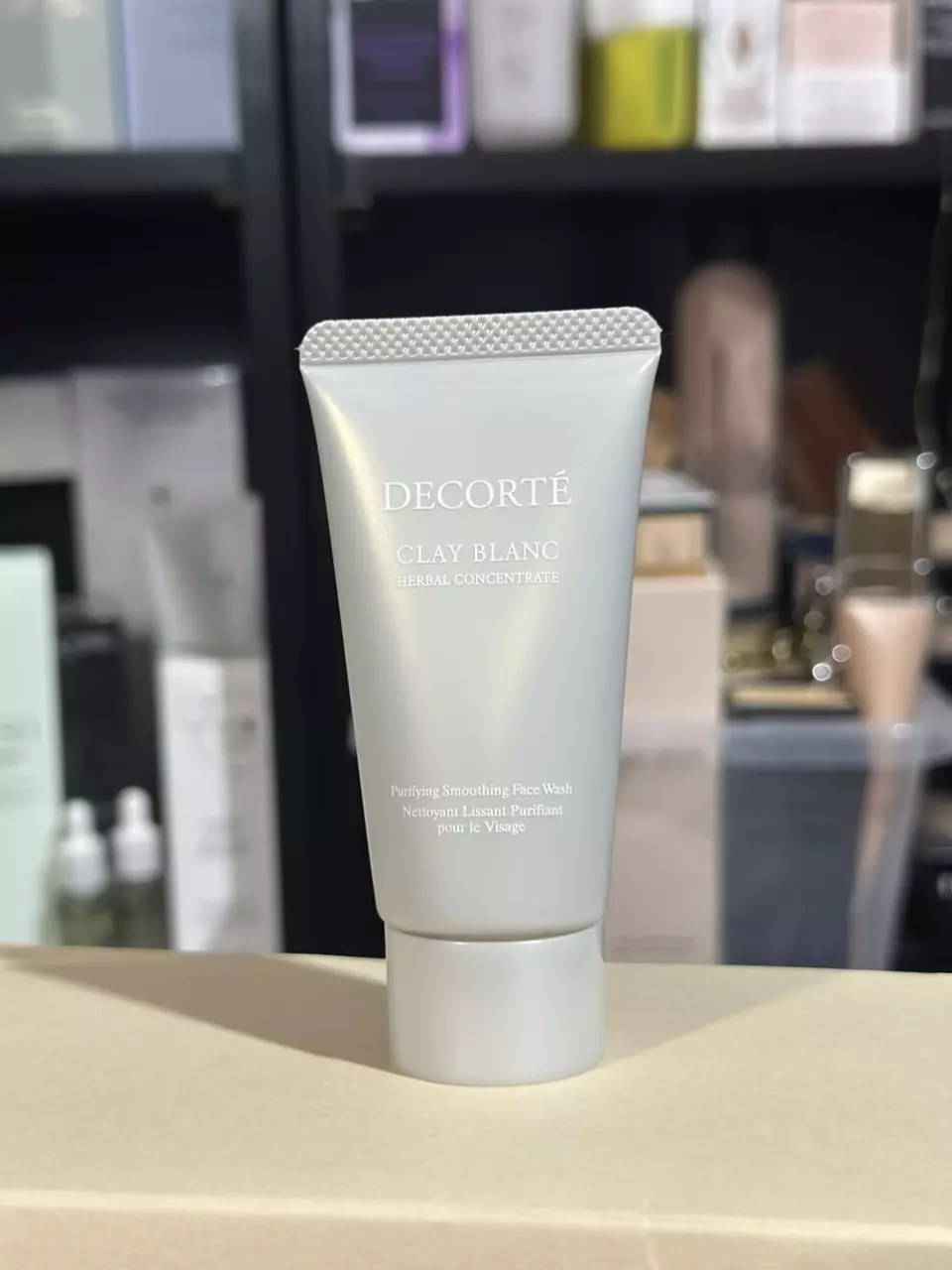 Decorte Clay Blonc Face Wash thumbnail