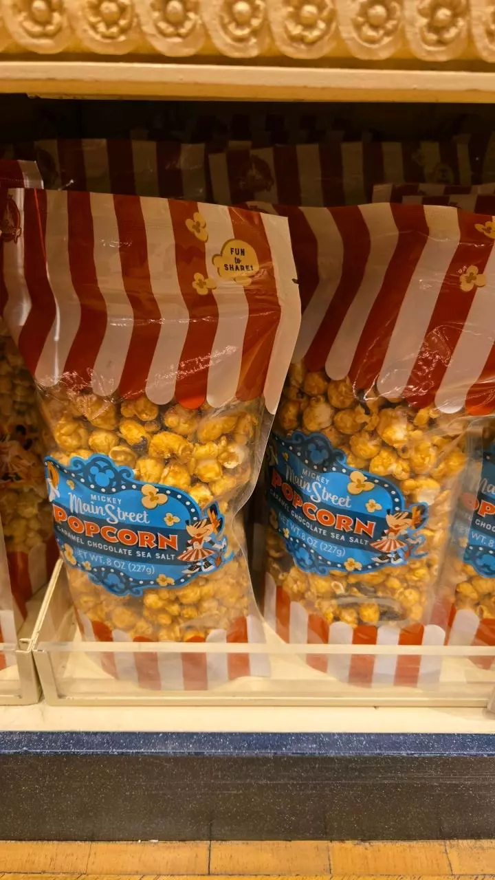 Popcorn Carmel chocolate seasalt thumbnail