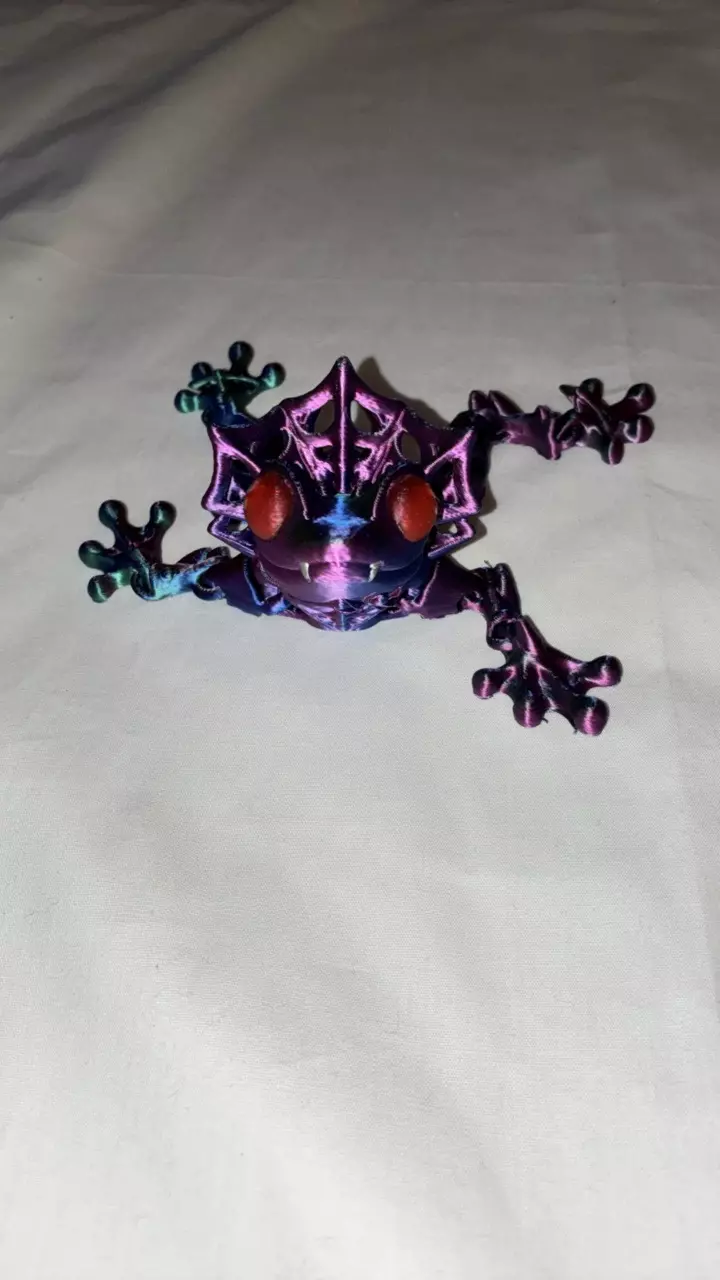 3d printed Dracula frog thumbnail