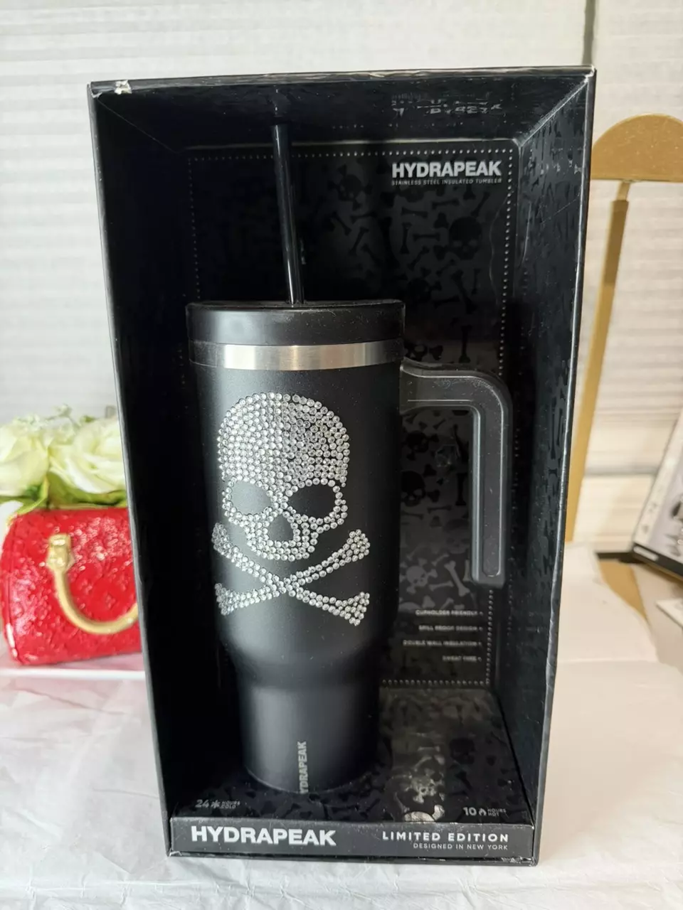 Hydrapeak 40 oz skull tumbler thumbnail