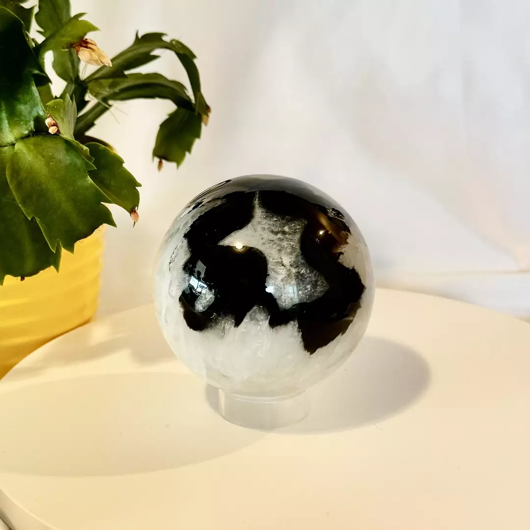 Black Banded Agate Sphere thumbnail