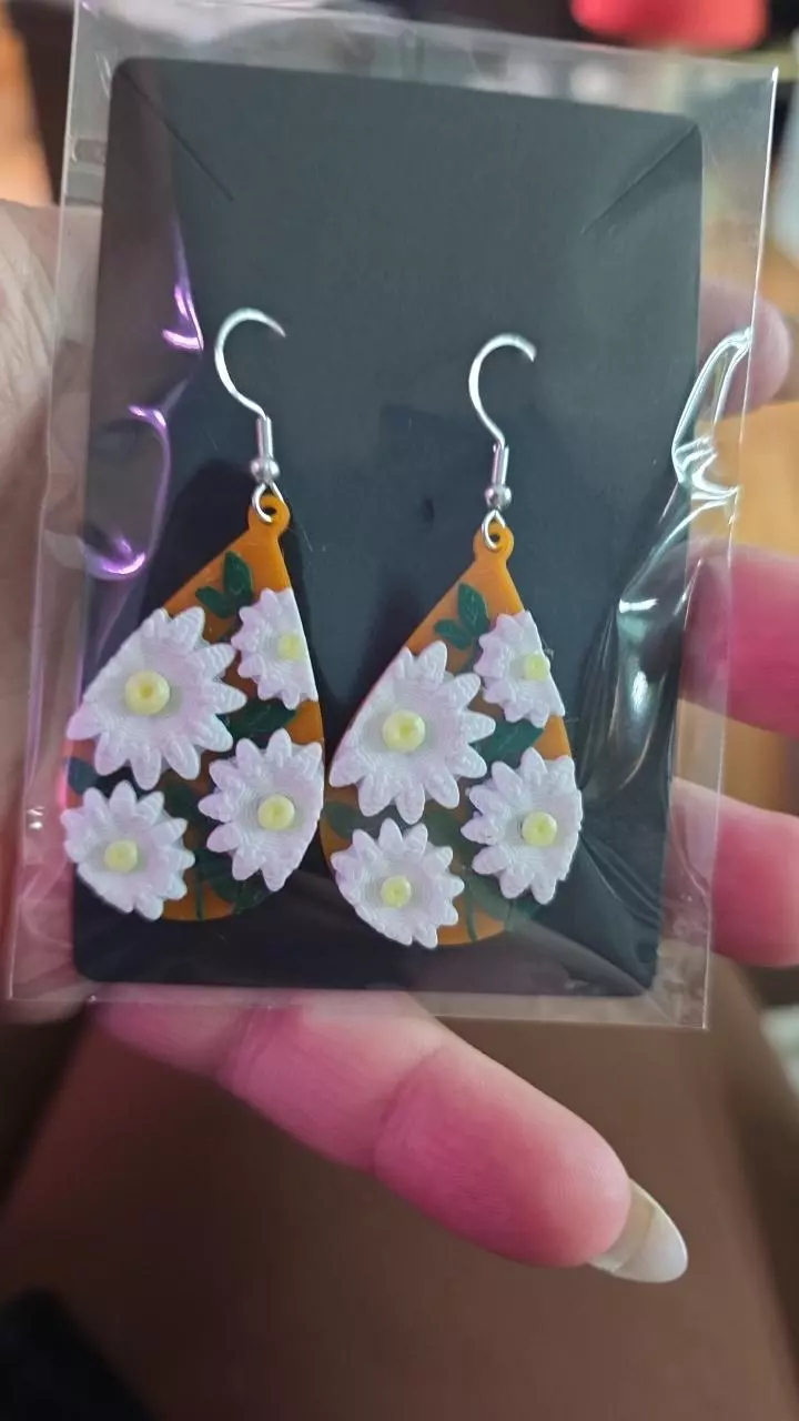 Daisy Earrings thumbnail