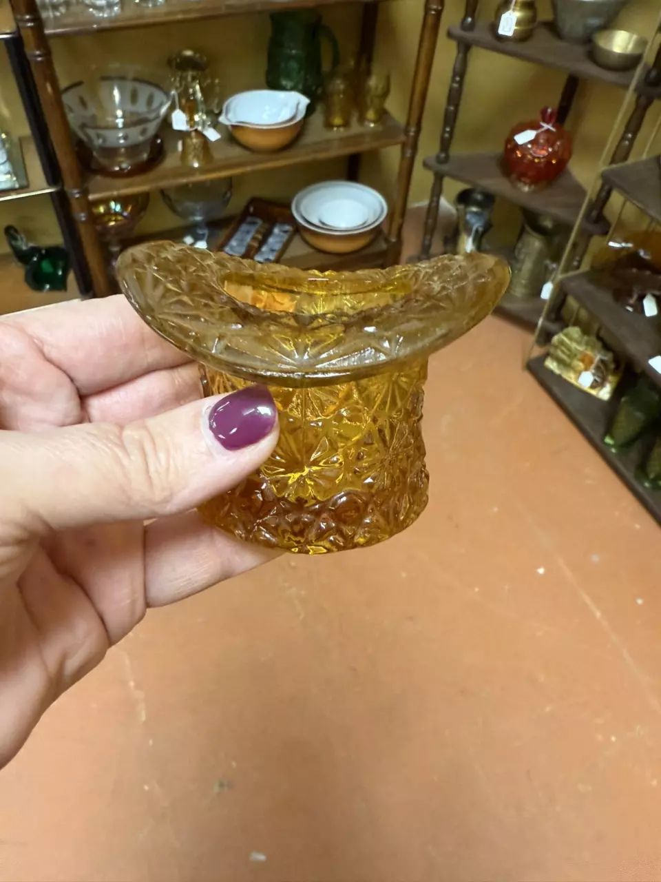 Fenton Daisy & Button Amber Top Hat thumbnail