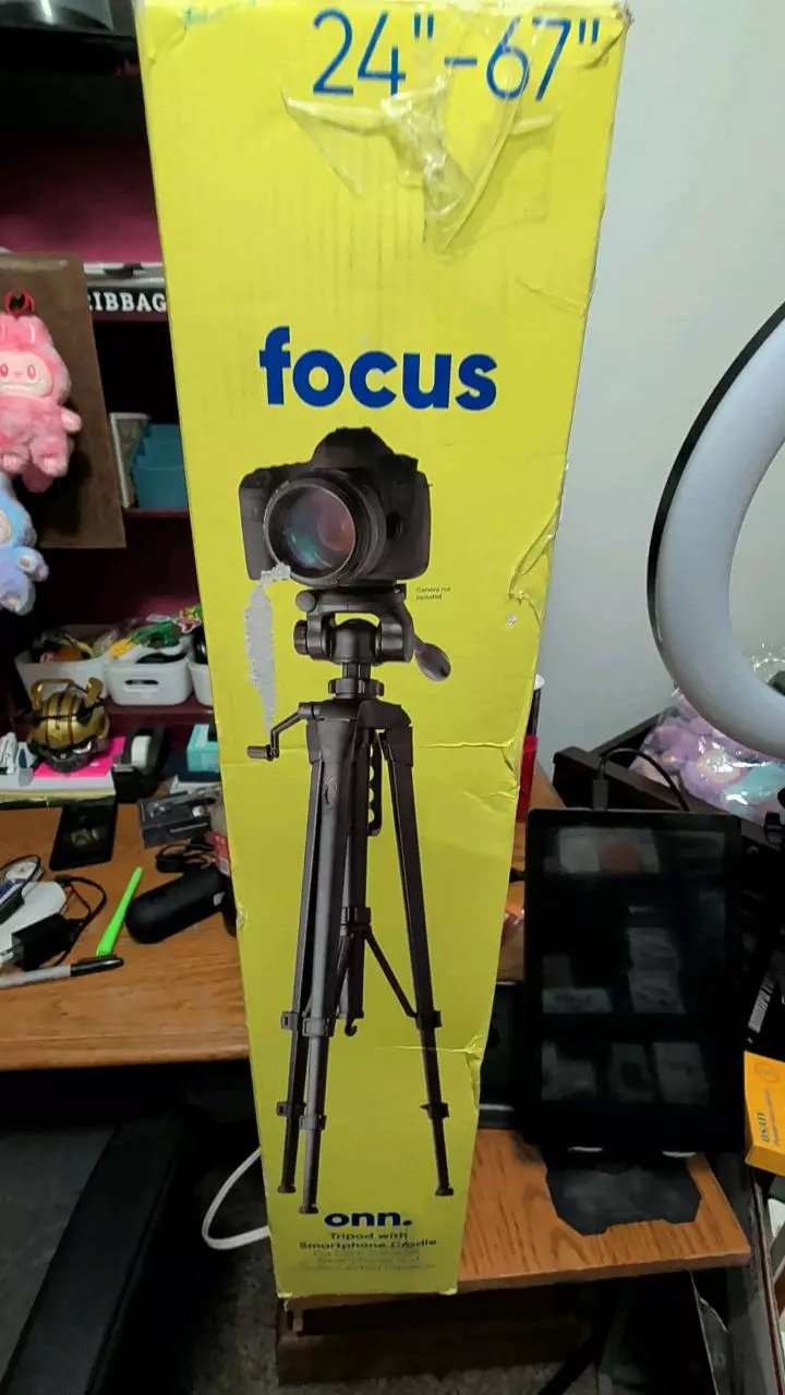 Onn focus Tripod 24" to 67" thumbnail