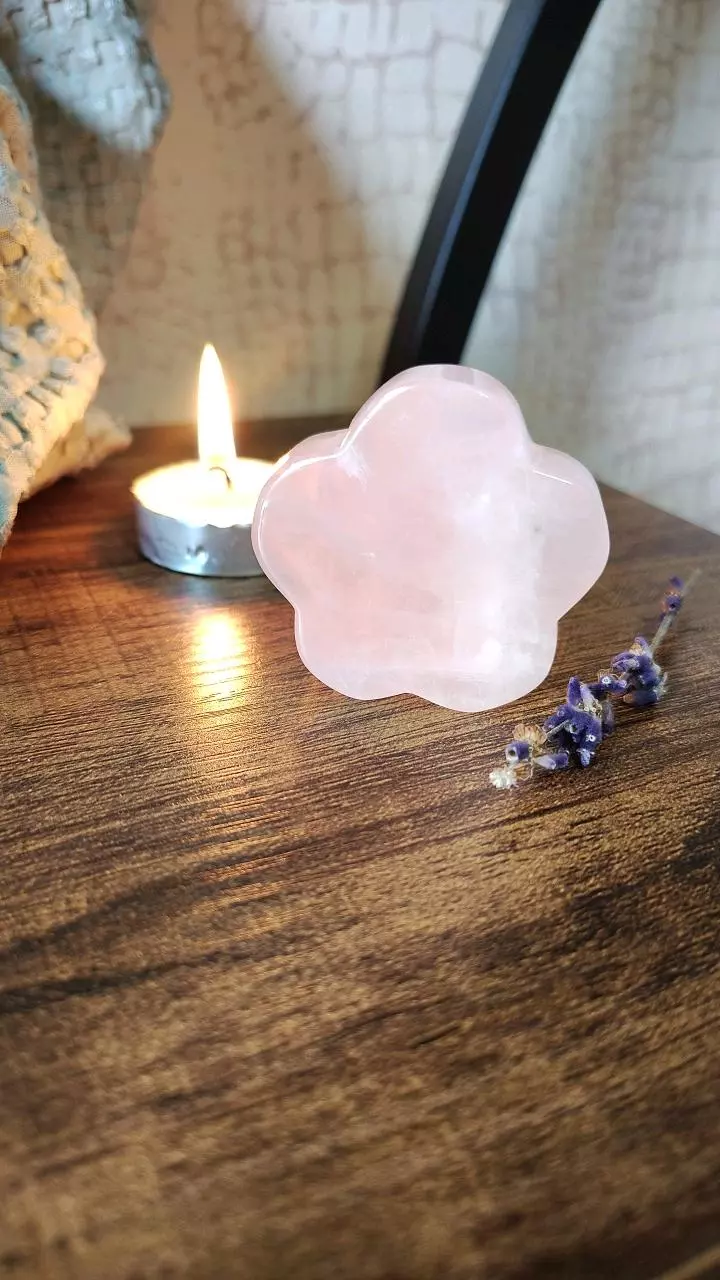 rose quartz flower thumbnail