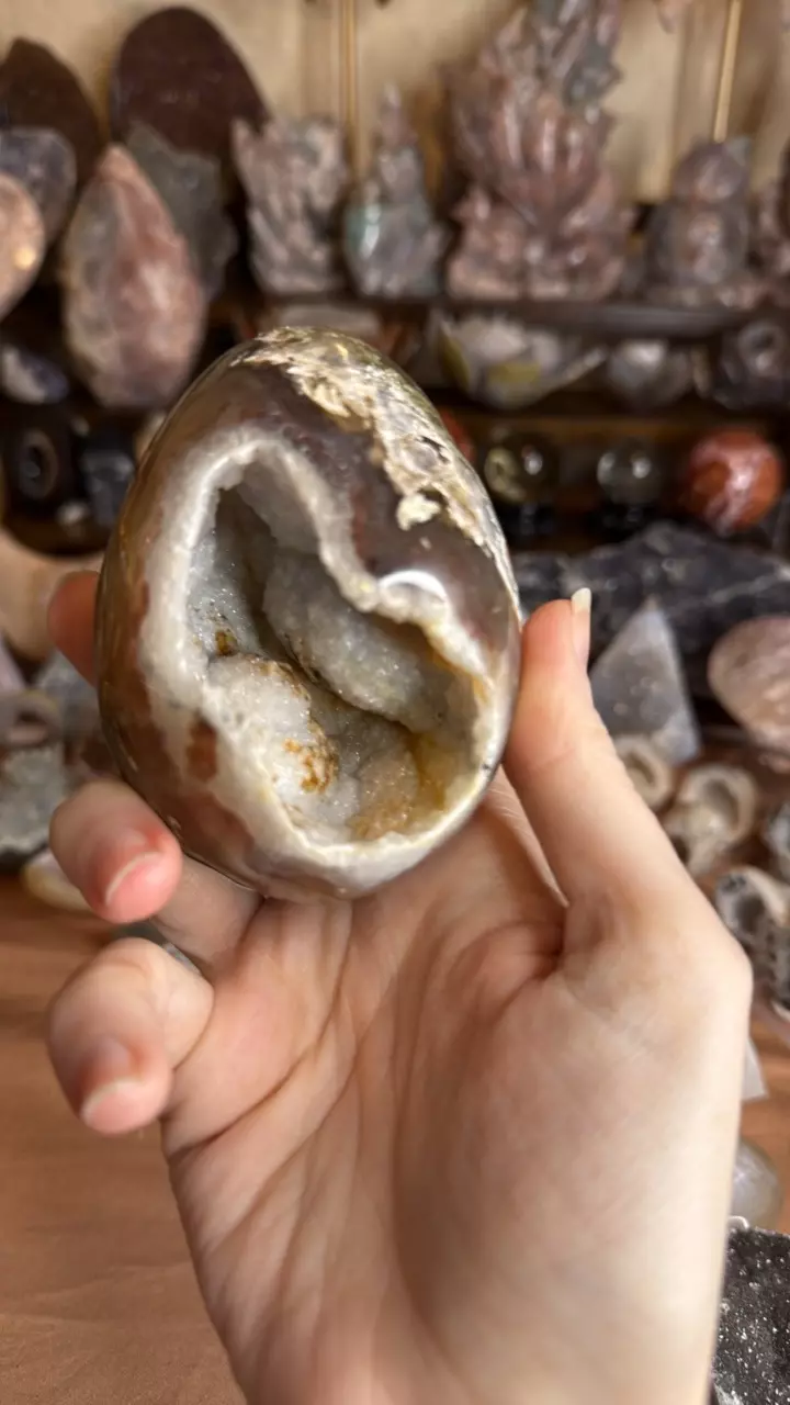 Druzy Agate Geode - Brazil thumbnail