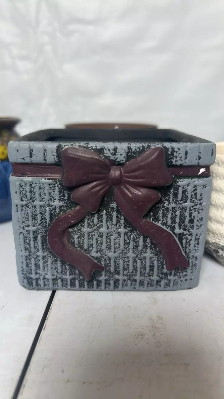 557 planter thumbnail