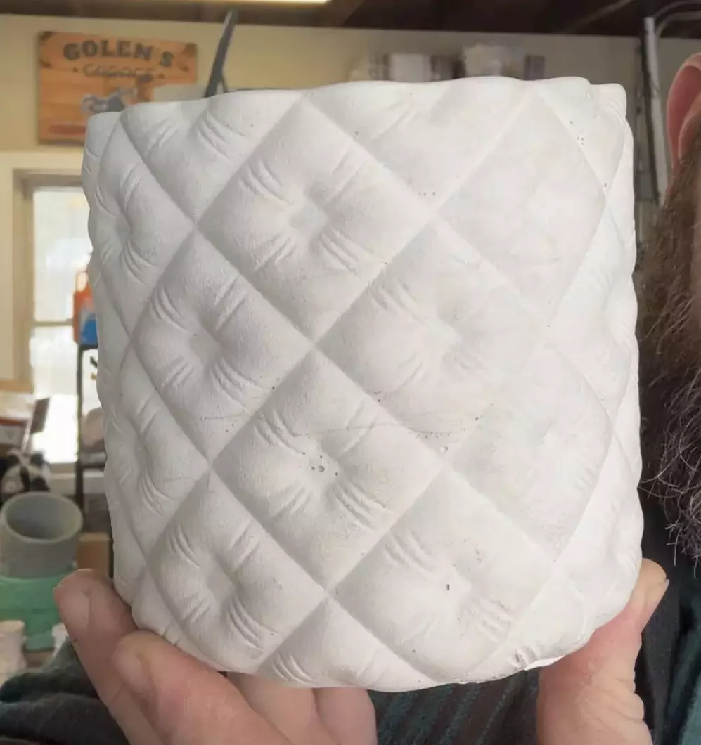 C8 4” Tufted thumbnail