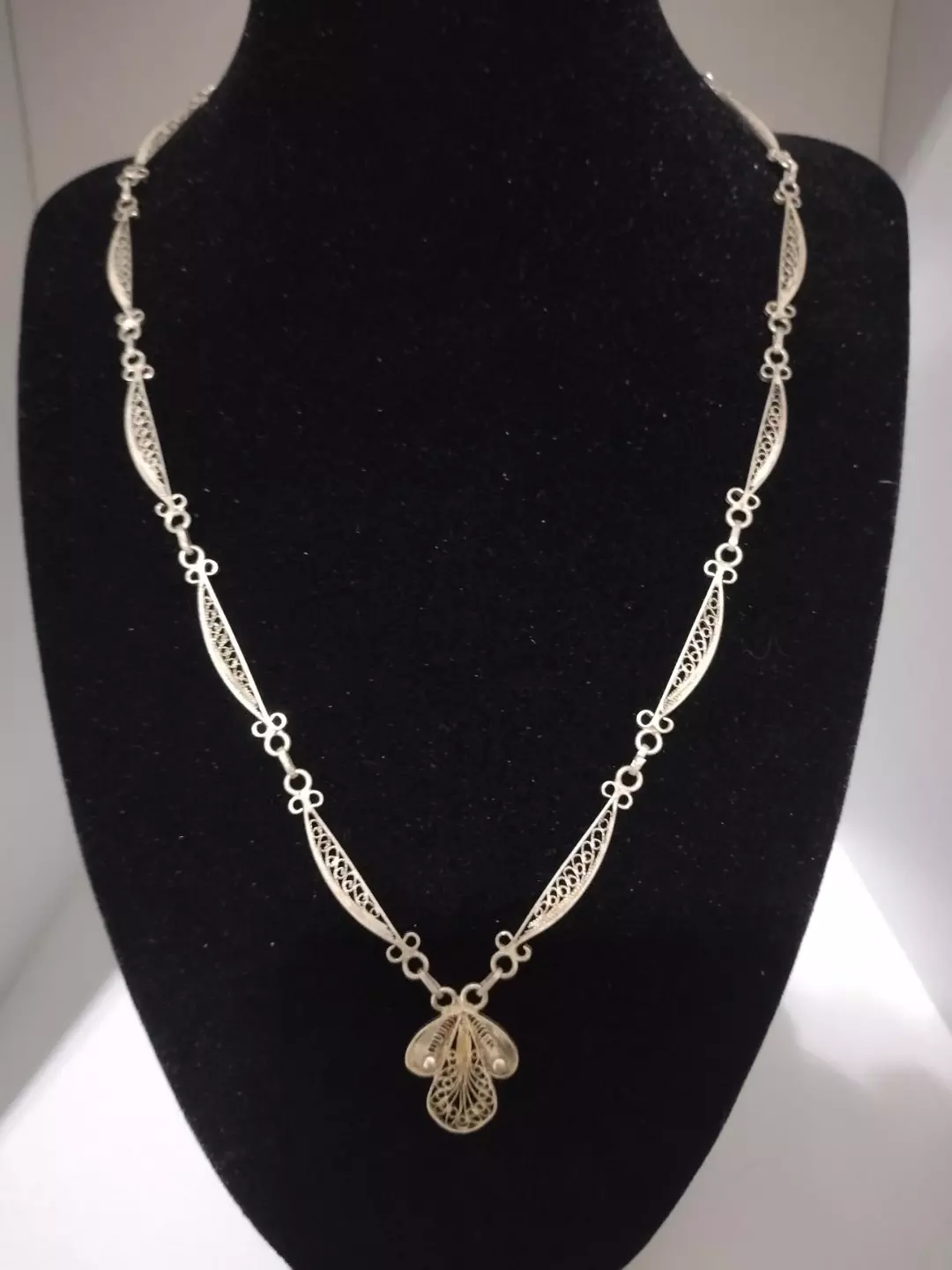 Vintage Filagree Necklace 20 Inch thumbnail