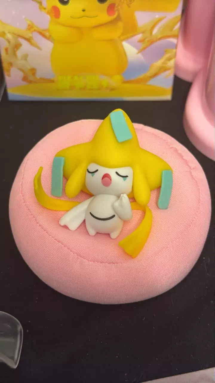 Sleeping jarachi on beanbag thumbnail