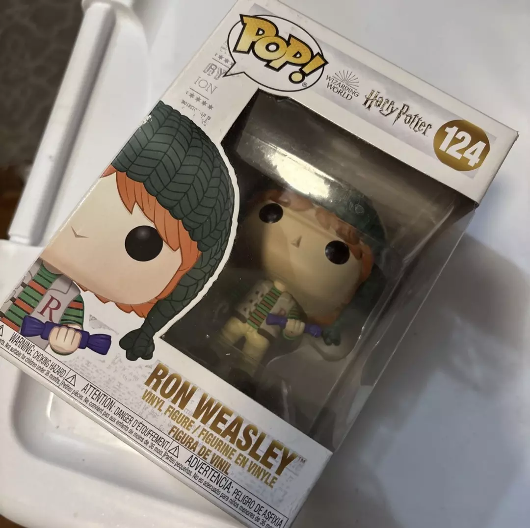 Funko Pop! Vinyl: Harry Potter - Ron Weasley #124 thumbnail