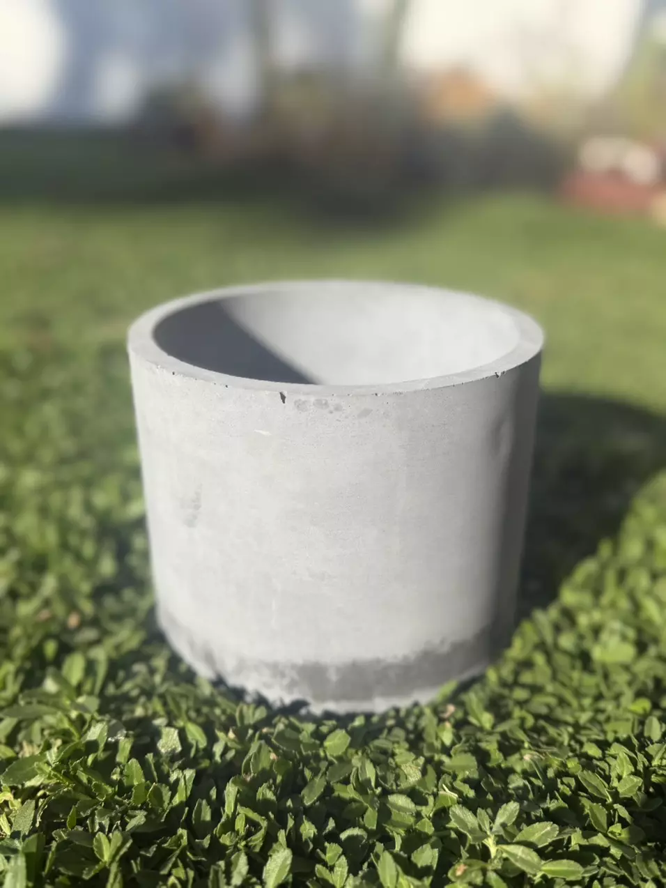 4.75" x 5.75"	Cylinder large cement pot thumbnail