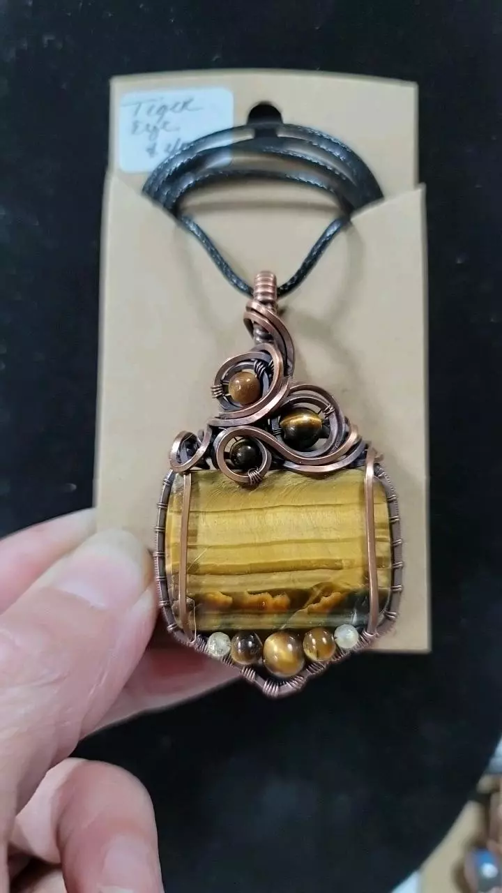 Tiger eye pendant with tiger eye beads thumbnail