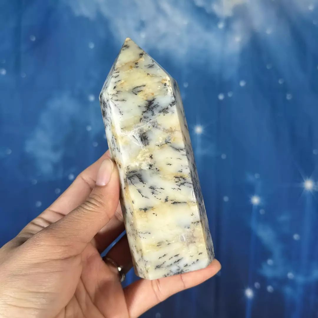 Dendritic agate tower, 20k thumbnail