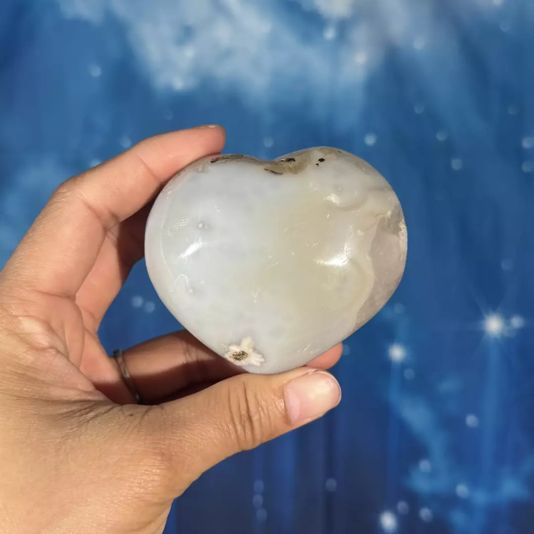 Agate and quartz heart, 10x thumbnail