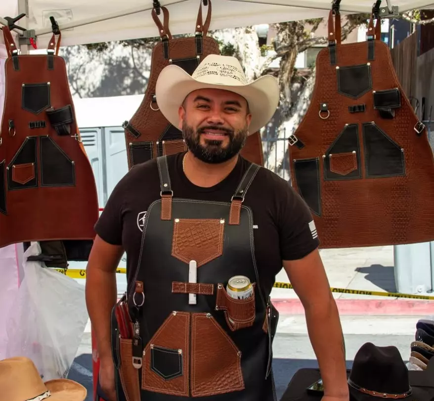 Junatology Handmade Leather Apron thumbnail