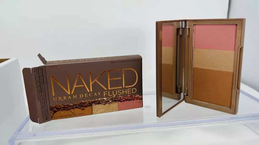URBAN DECAY NAKED FLUSHED PALETTE- (Bronzer/Highlighter/Blush) - STRIP thumbnail