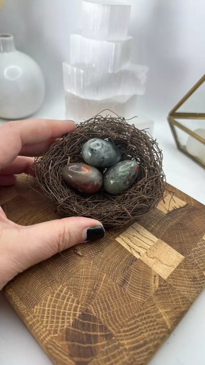 African bloodstone egg and nest set (b) thumbnail