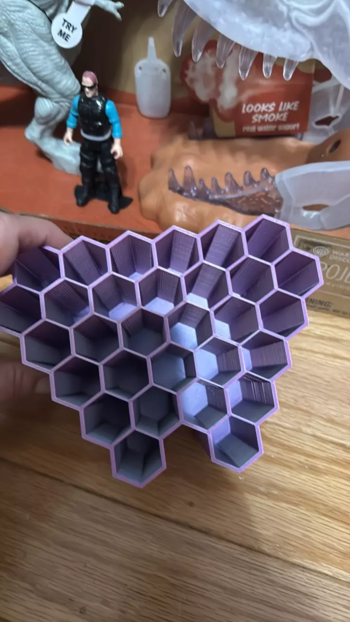 3d printed pen holder. thumbnail