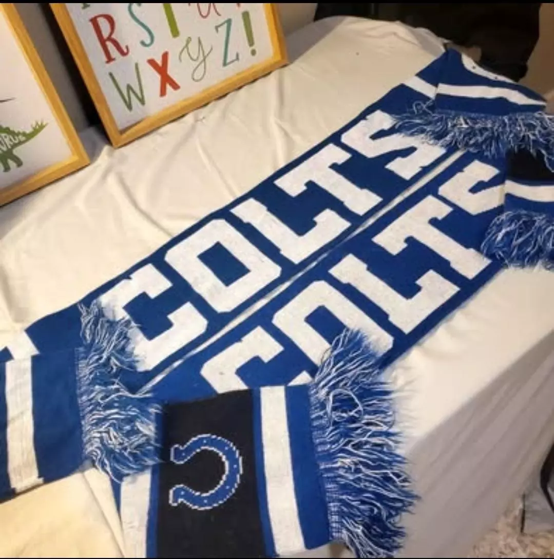Indianapolis Colts Knit Fan Scarves - Great Condition thumbnail
