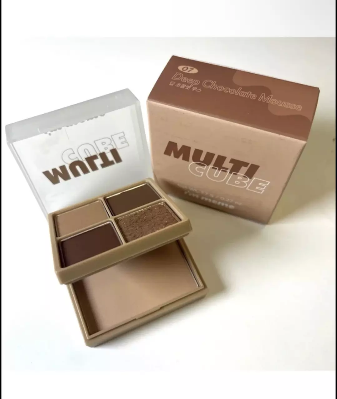 I'm meme Multi Cube Eyeshadow/Blush ~
DEEP CHOCOLATE MOUSSE 07 thumbnail