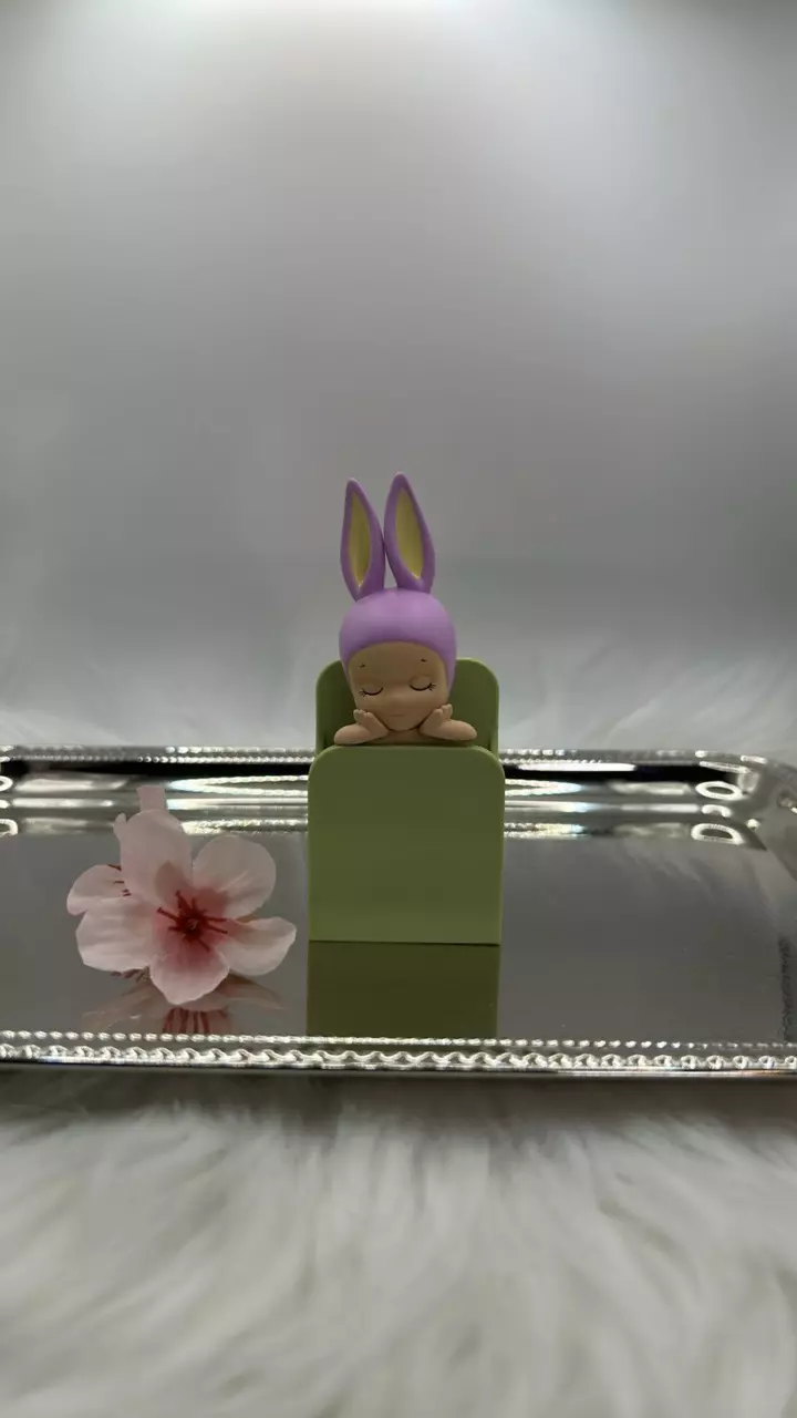 Sonny Angel Hipper Display Stand SINGLE thumbnail