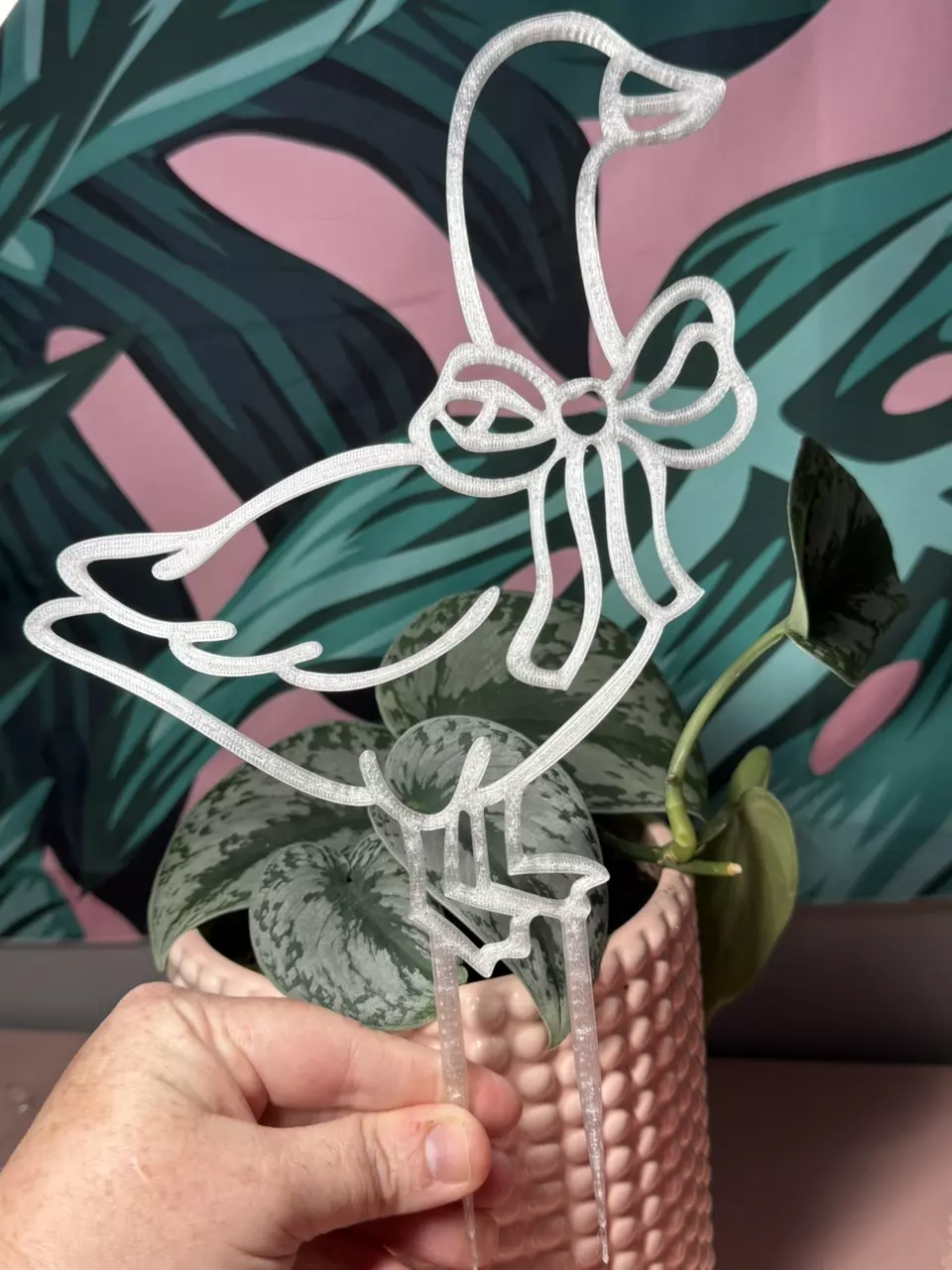 Silly Goose 🪿🎀 Trellis | 3d printed | PETG | Choose your color thumbnail