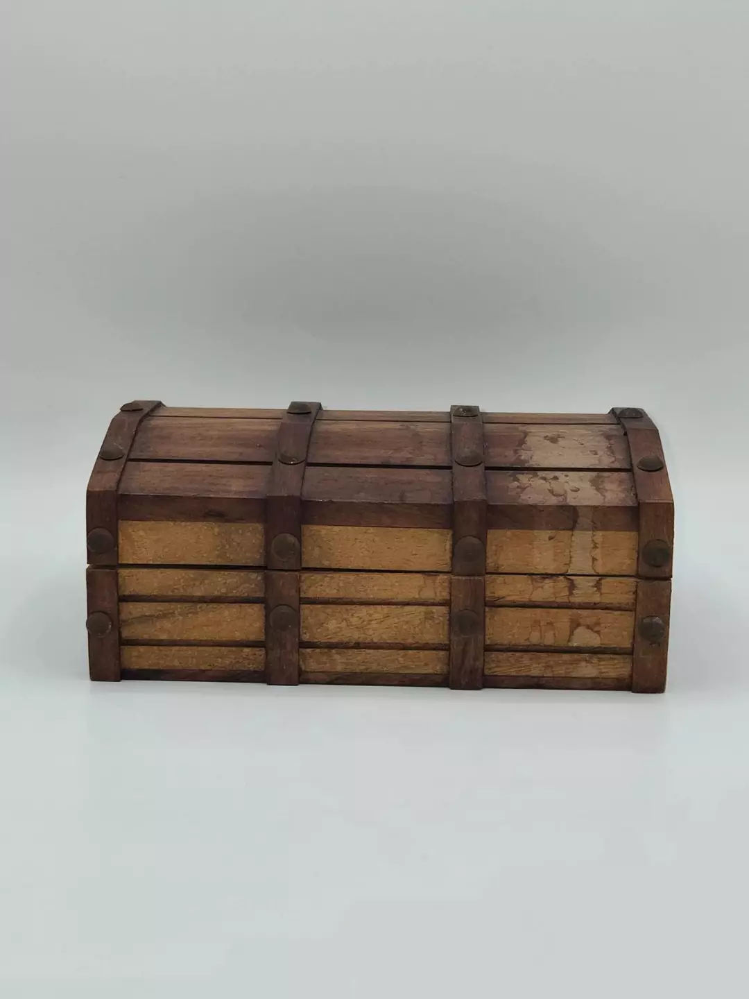 Wood Barrel Top Keepsake Box Chest Trunk Style Jewelry Storage Riveted Bands 7" thumbnail