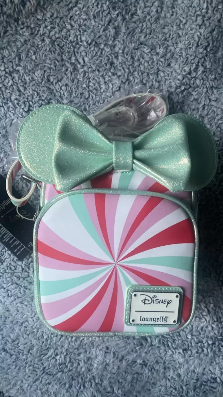 New!!🚦Loungefly Disney Minnie Mouse Peppermint Crossbody Bag - Exclusive - NWT! thumbnail