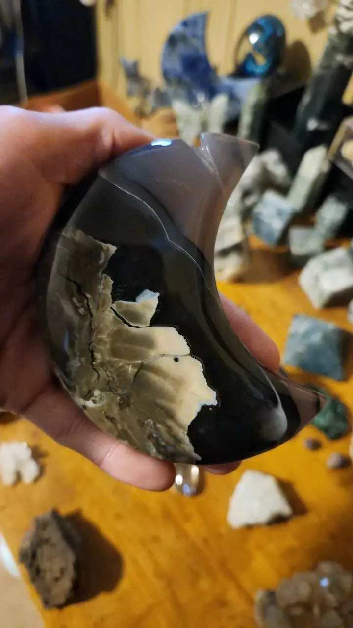Volcano Agate Moon thumbnail
