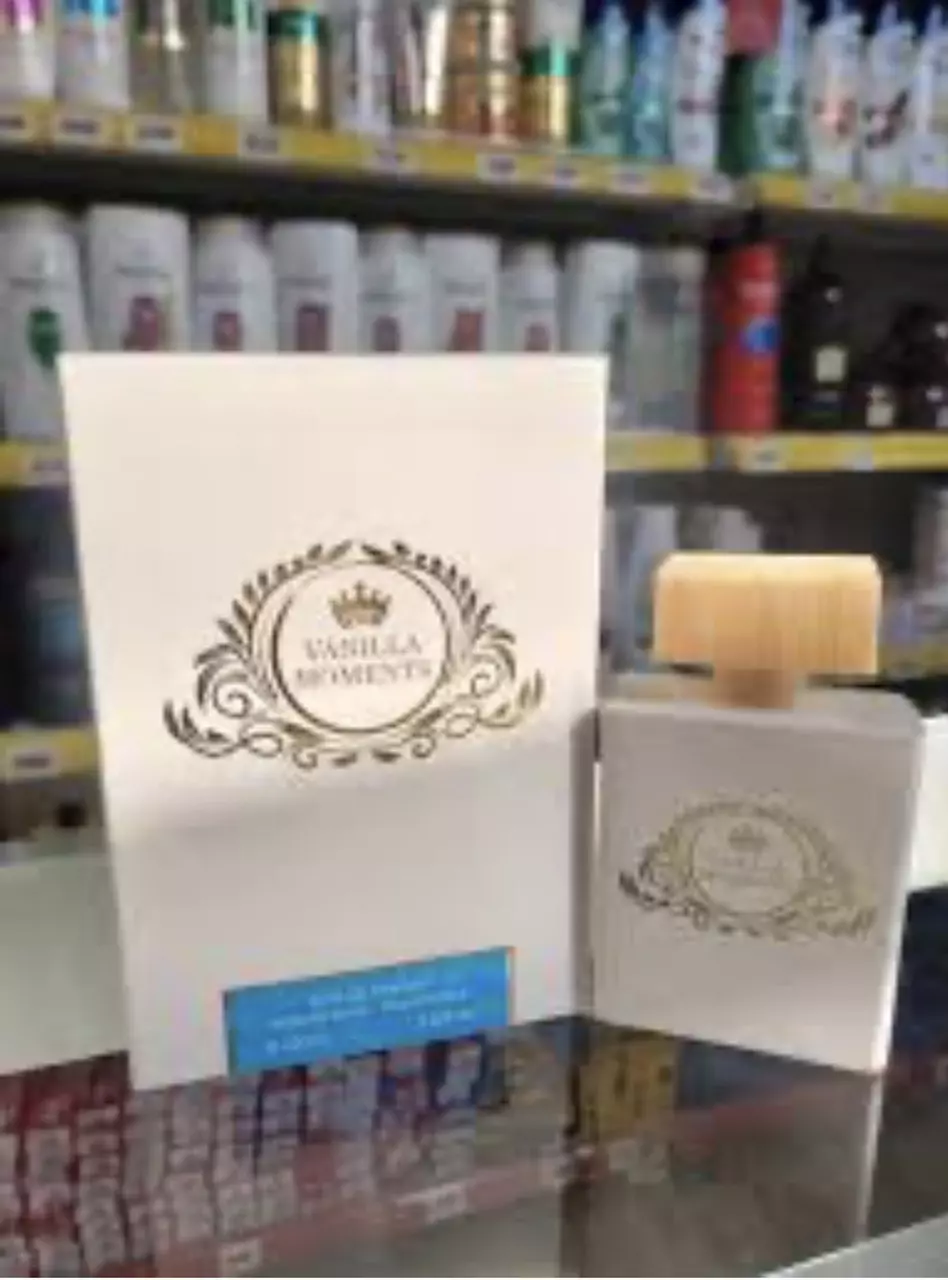 Vanilla Moments Eau de Parfum, a 100ml (3.4 fl.oz.) natural spray fragrance thumbnail