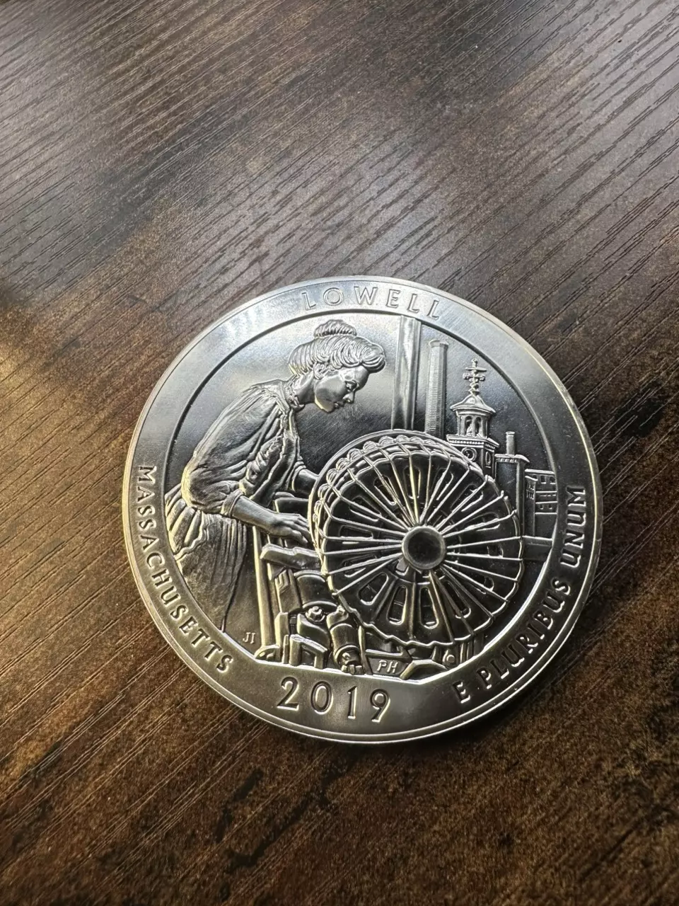 5oz Silver 2019 Lowell Massachusetts America The Beautiful Round thumbnail