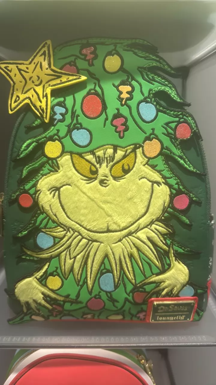 Grinch Light up tree Loungefly thumbnail