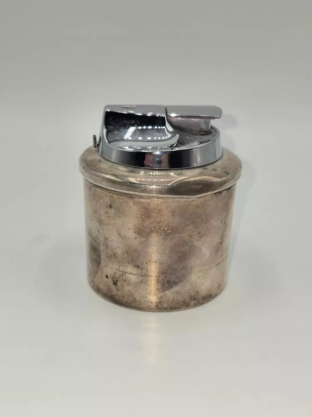 B&M Sterling Silver Weighted Table Lighter Mid Century Round Desk Lighter 780 thumbnail