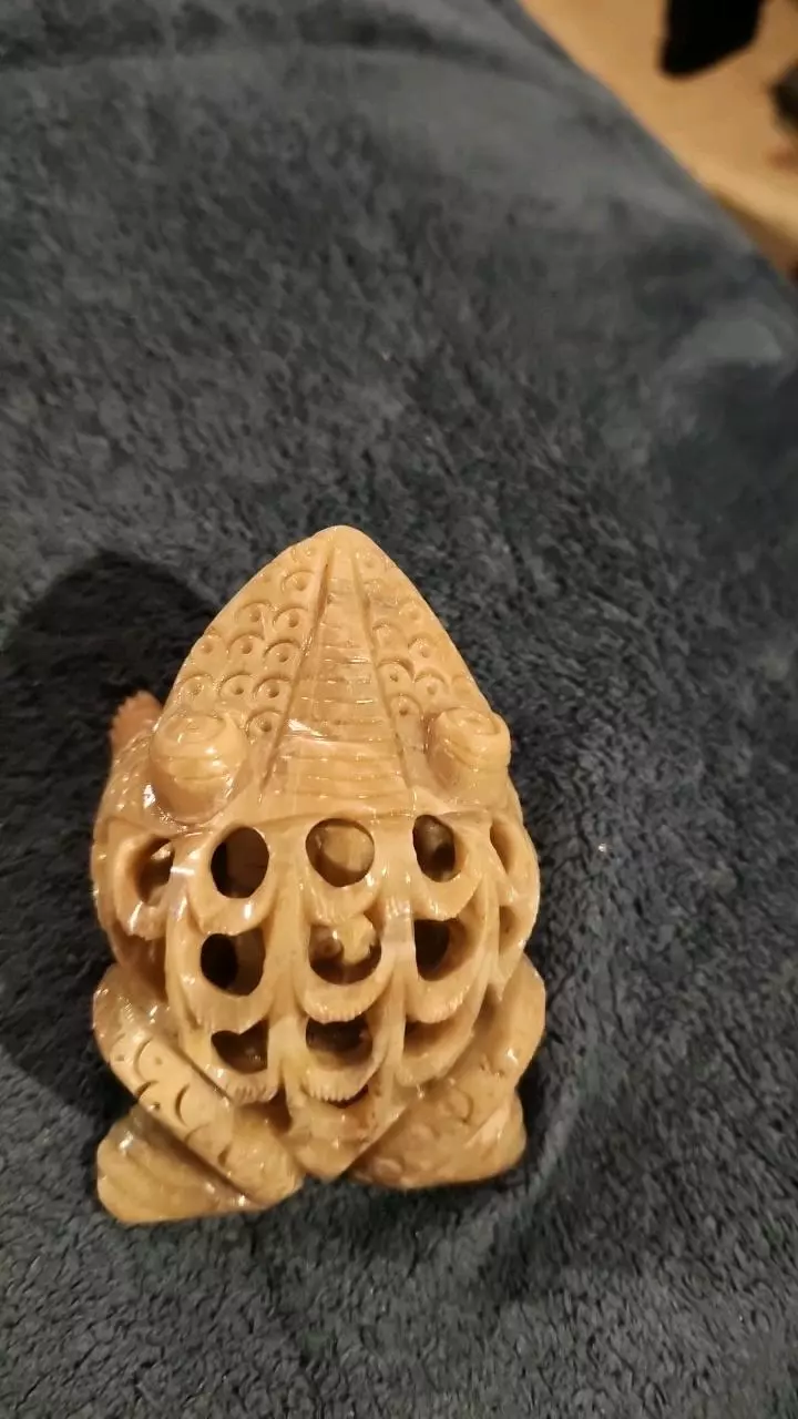 Soapstone pregnant frog with frog baby was 40 thumbnail