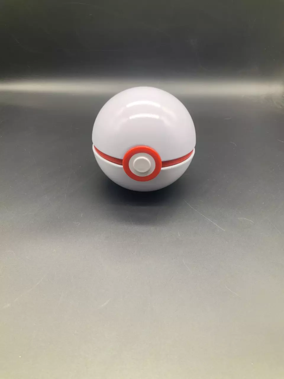 Pokeball-Premier Ball Tin thumbnail