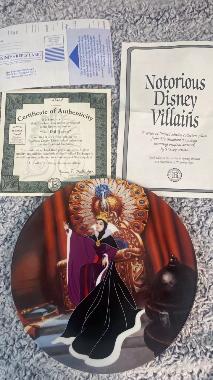 1993 The Bradford Exchange vintage collectible Disney Plate “Evil Queen” LE COA thumbnail