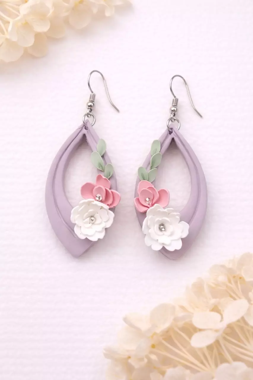 Floral Dangle thumbnail