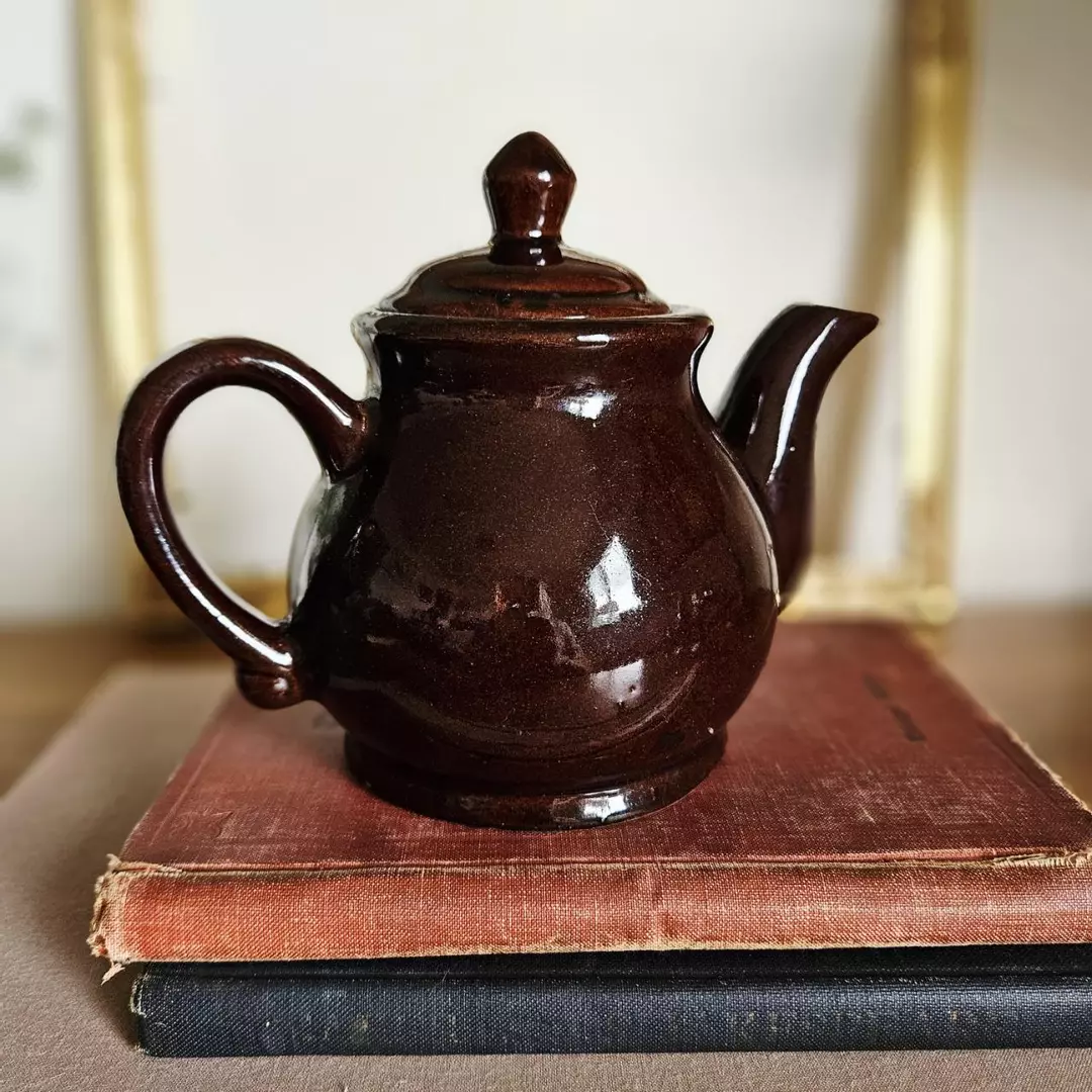 English Redware Teapot thumbnail
