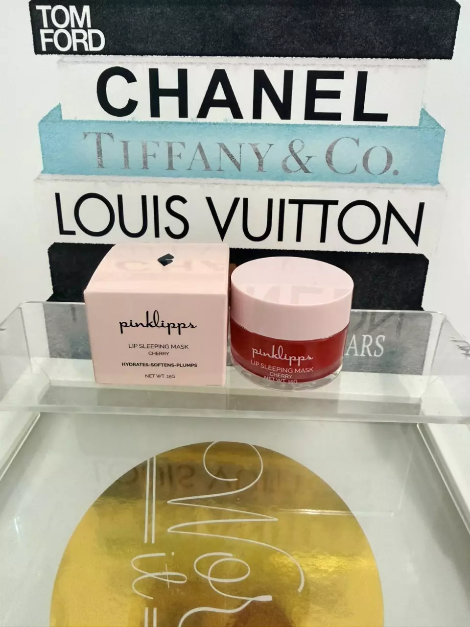 Pink lipps Mask thumbnail