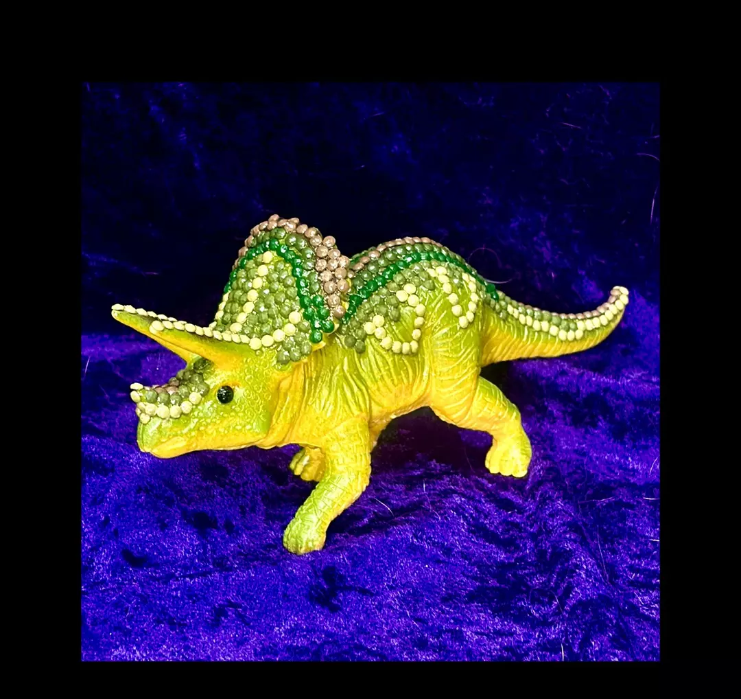 Bedazzled Dinosaur thumbnail