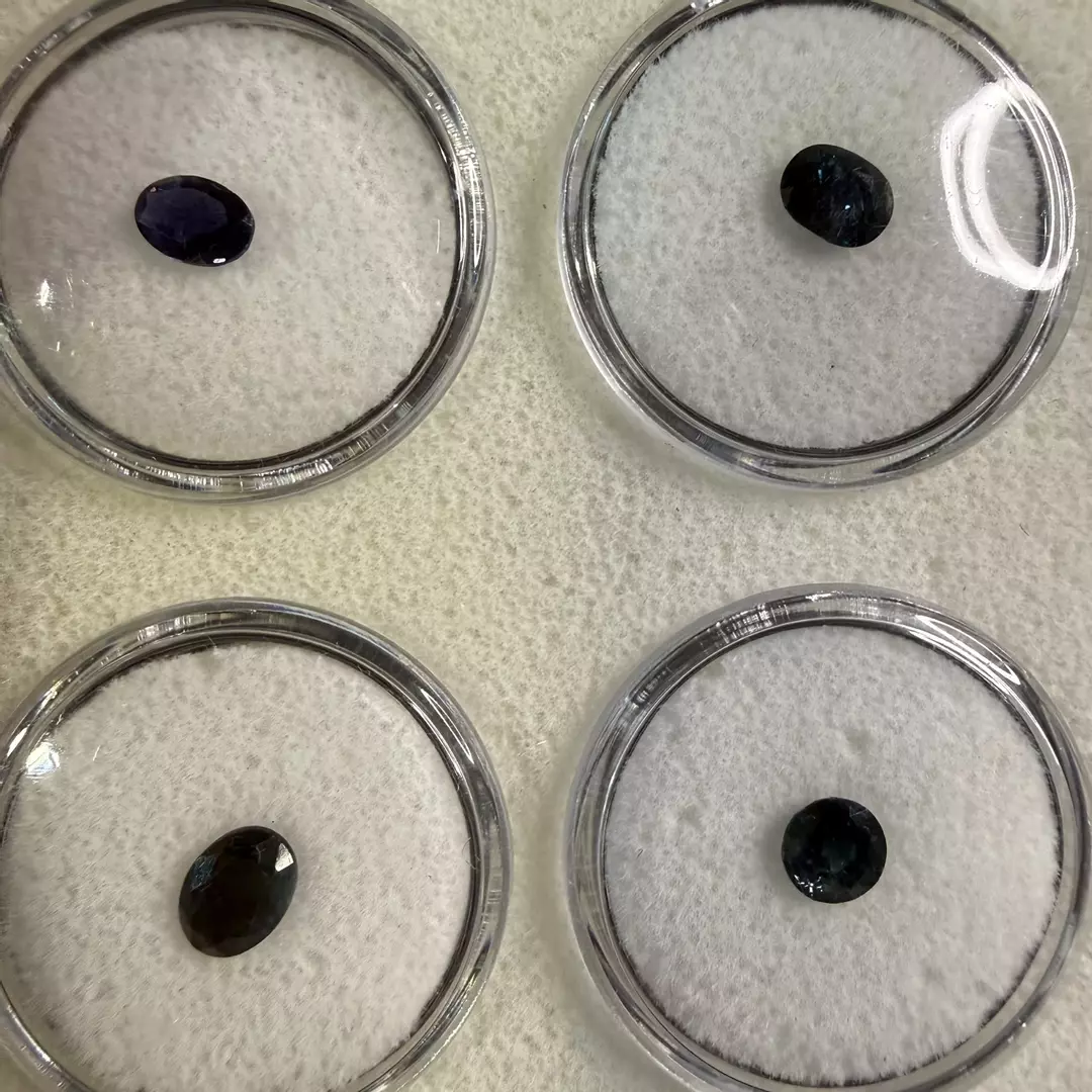 Bi Color SAPPHIRES (Sri Lanka) thumbnail