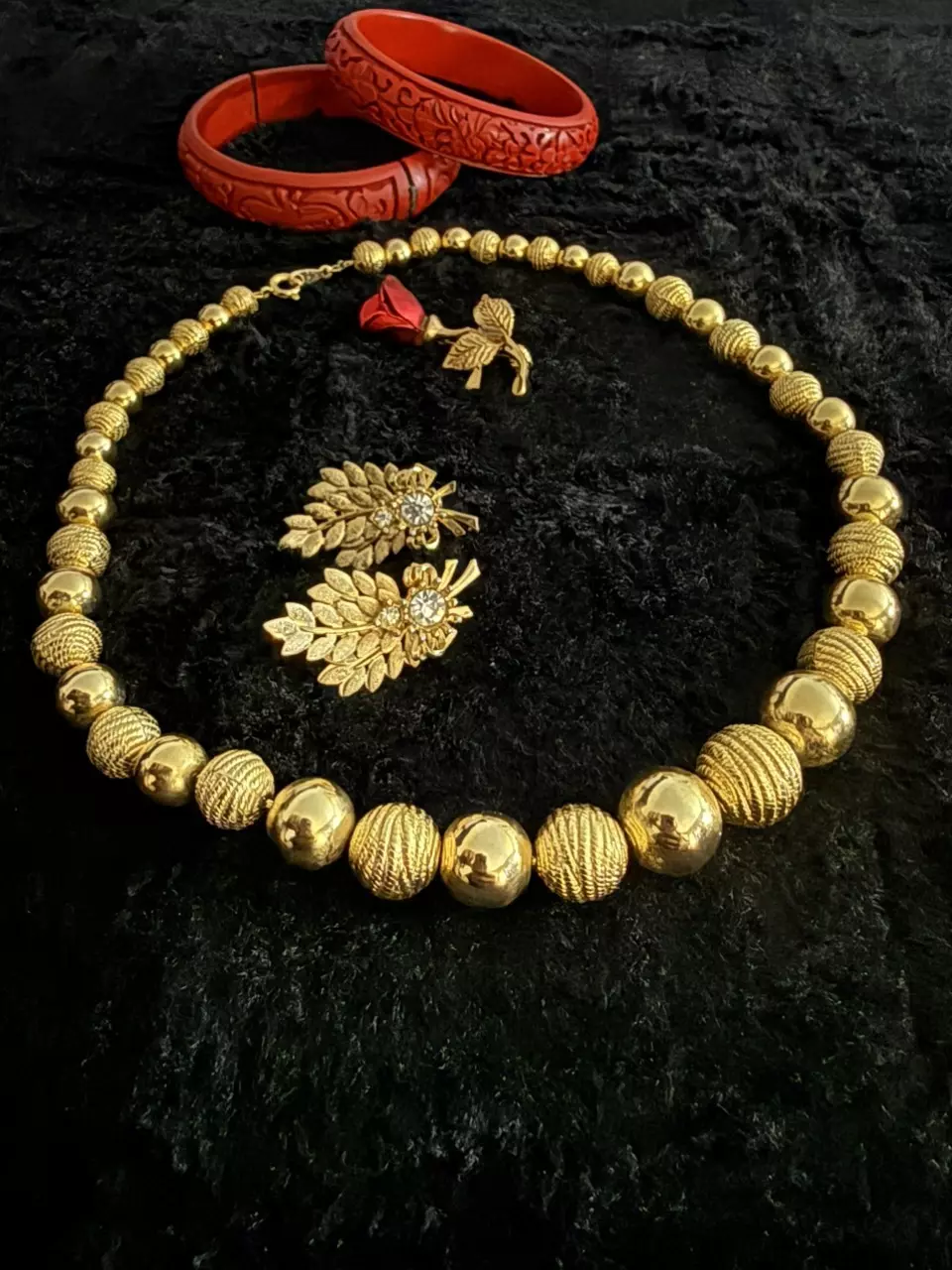 Curated Vintage Red & Gold 4 Pc Jewelry Set Sarah Coventry Cinnabar Style thumbnail